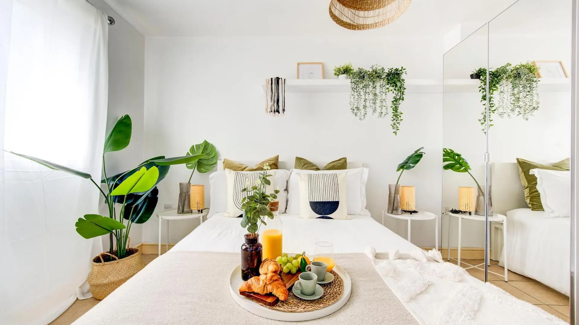 2-Bed 2-Bath Tower Bridge Gem, Sleeps 8 Appartamento Londra